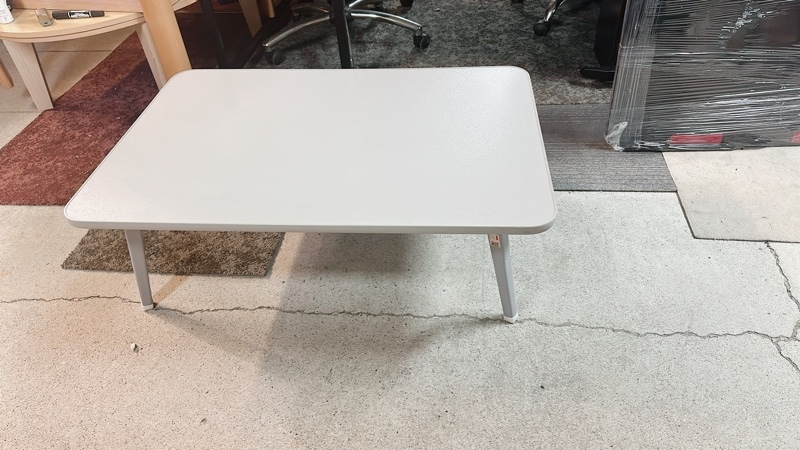 Bàn thấp gấp xám