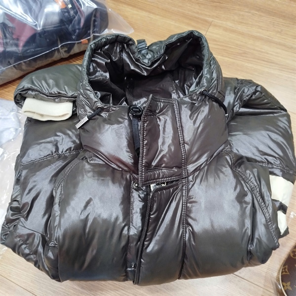 Áo khoác Moncler đen (PN) +