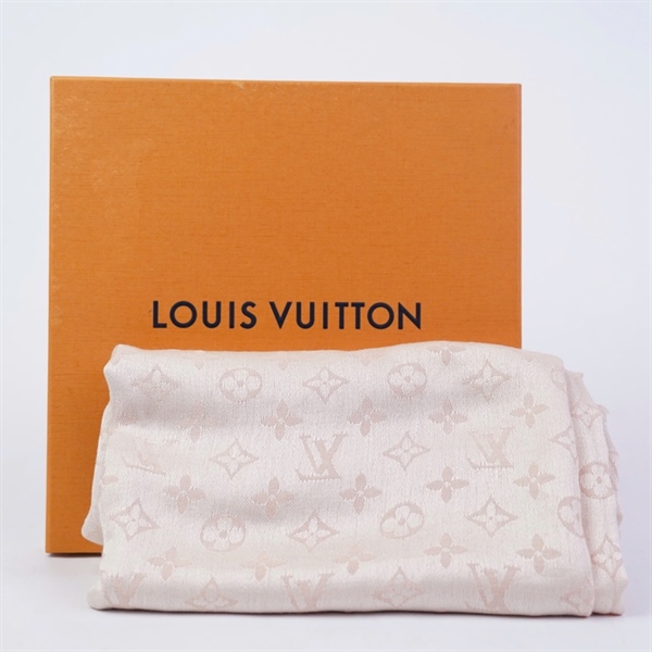 Khăn LV hồng nhạt in hoa (PN) +