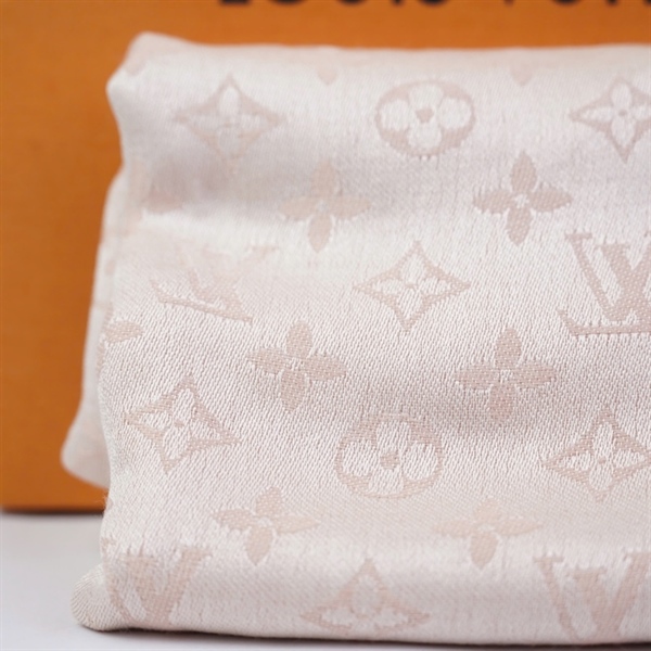 Khăn LV hồng nhạt in hoa (PN) +