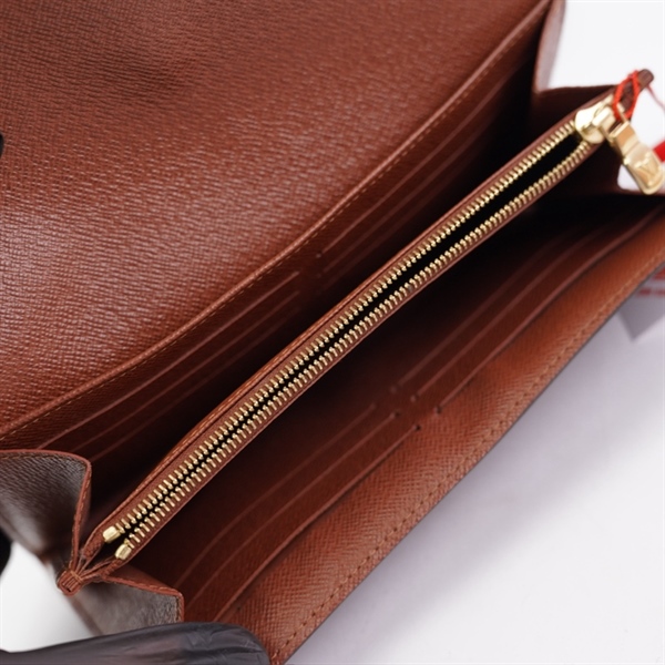 Ví LV hoa nâu nút vàng (LT) KG+