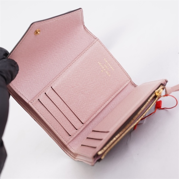 Ví LV hoa nâu gập 3 nút hồng (LT) KG+