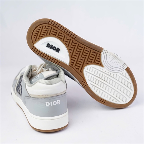 Giày Dior xám sz42 KG+