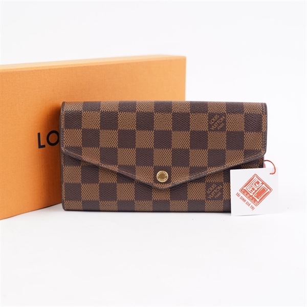 Ví LV ô vuông nâu nút vàng (LT) KG+