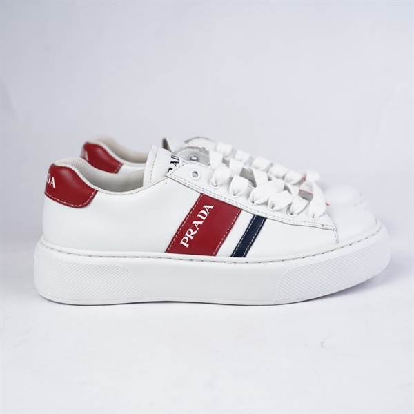 Giày Prada trắng sz7 (UK) KG+