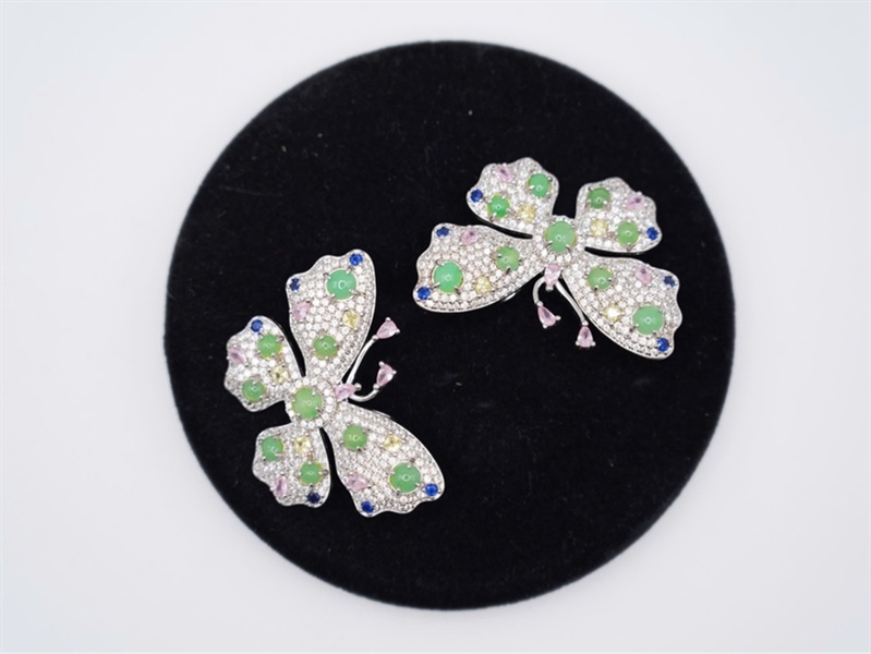 Cài áo bướm đính ngọc xanh hồng KG+