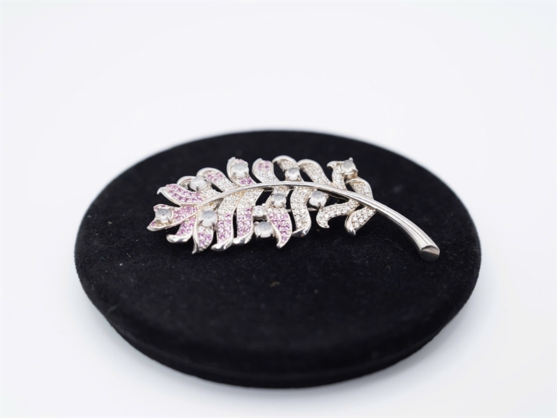 Cài áo hình lá KG+