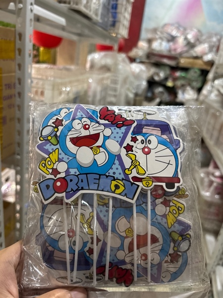 Thẻ cắm giấy doremon ngôi sao đội mũ