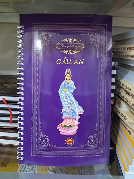 Vở chép kinh Cầu An in mờ
