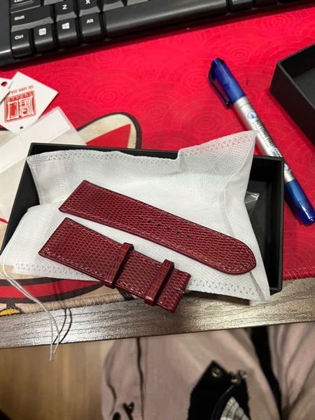 Dây đồng hồ đỏ +