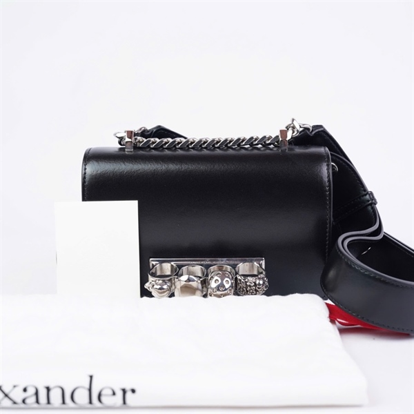 Túi Alexander MC Queen đeo chéo đen sz18 (LN) KG+