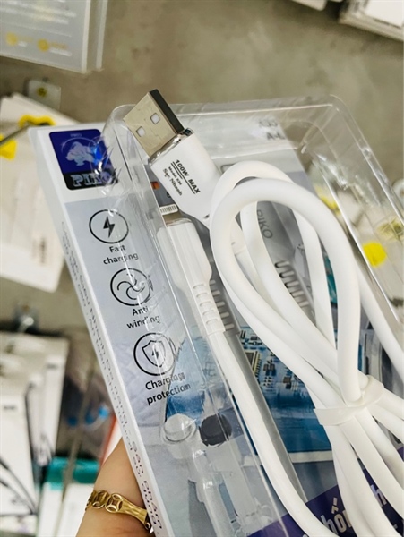 Sạc nhanh piko C225 (USB - IP)