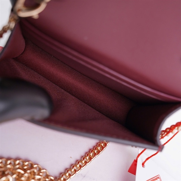 Ví Coach nâu đính dâu KG+