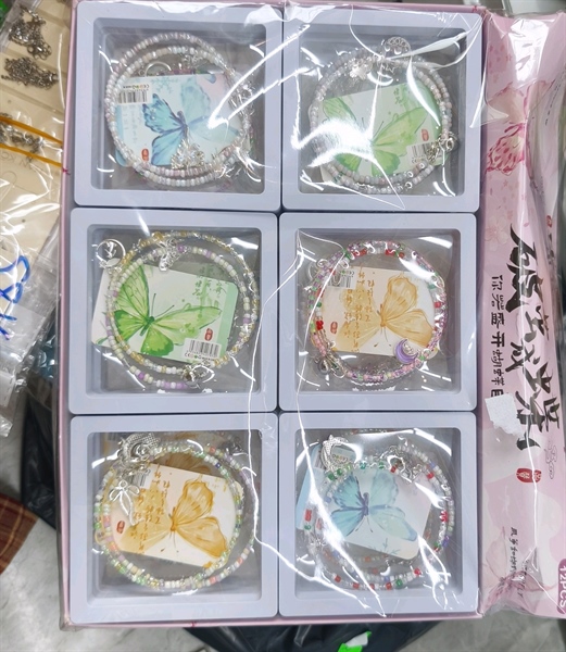 Vòng tay hộp mika (dt)