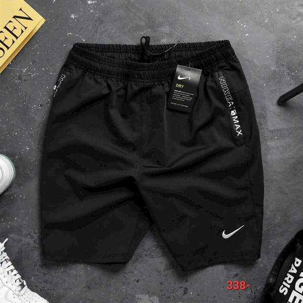 Nike IFT ດຳ