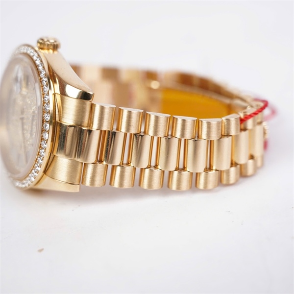 Đồng hồ Rolex vàng viền đính đá mặt độ- vành kim độ sz38 (HC) KG+