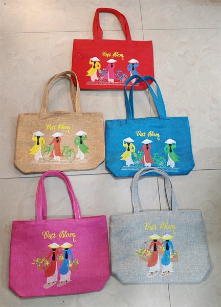 Túi cô gái thô gai nhí - Embroidery small bag - Usd 2.5