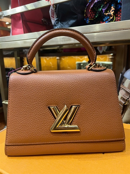 Túi LV Twist Handle nâu kèm gương sz25 (BMC)+