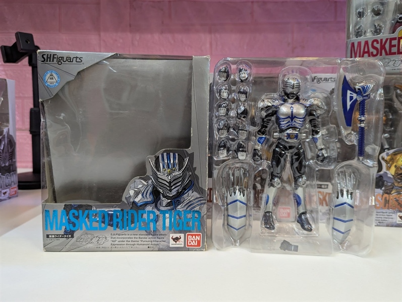 (OPEN)SHF KAMEN RIDER TIGER