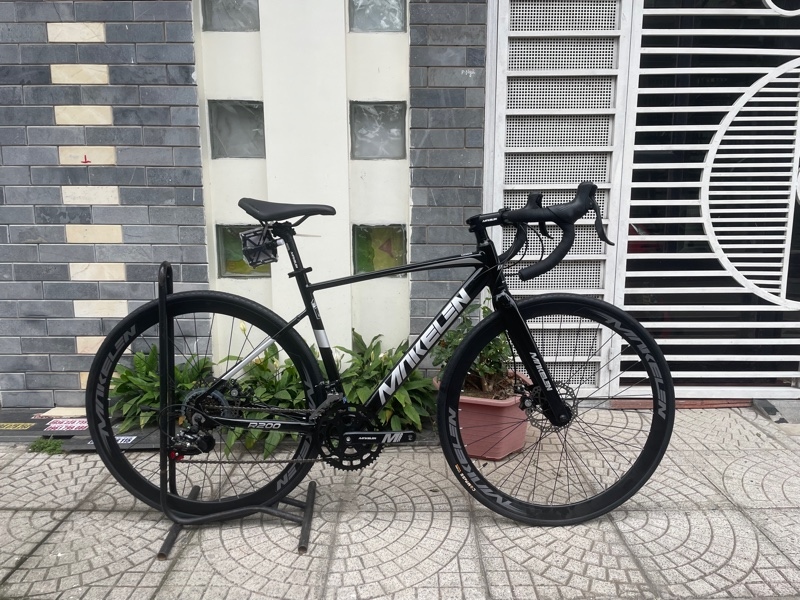 Xe road MAKELEN R200 - Màu Đen - M (Chiếc)