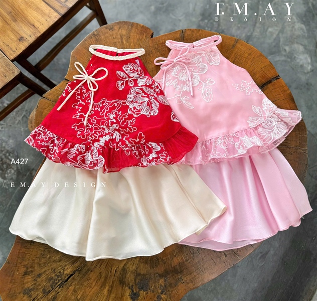 Set Yếm c váy A427 thêu