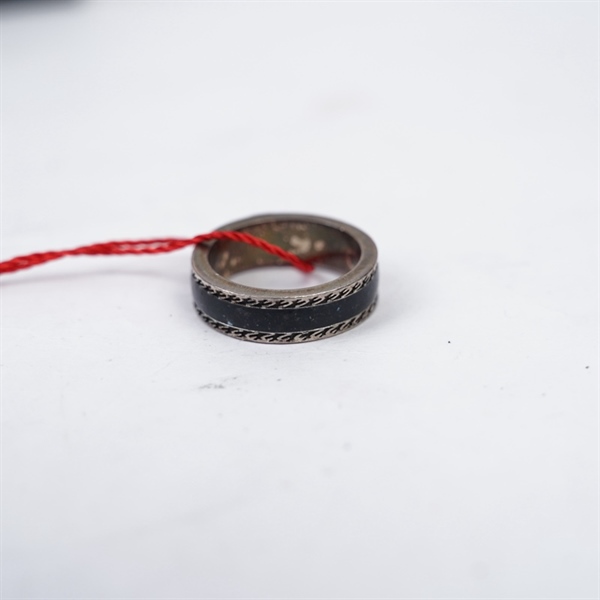 Nhẫn GG đen sz17 KG+