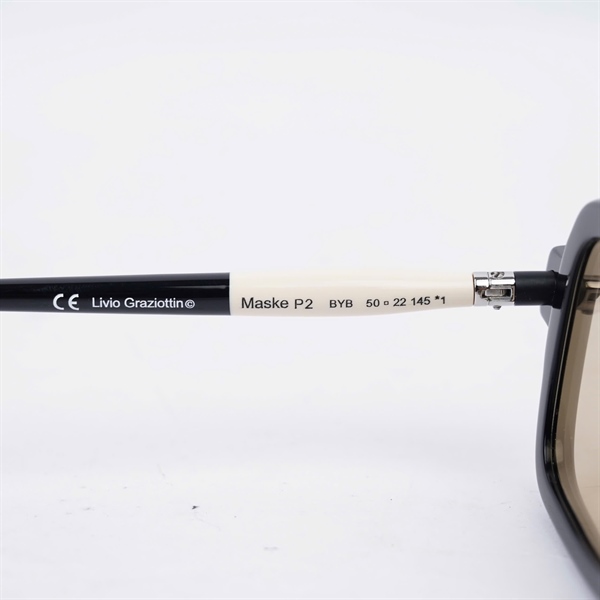 Kính Kuboraum đen pha trắng Maskle P2 BYB (50-22-145) KG+