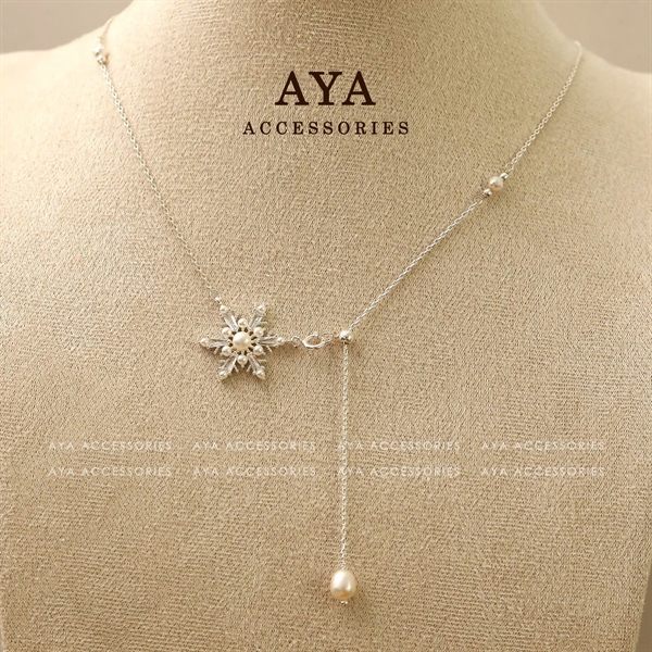 SNOWFLAKE PEARL NECKLACE