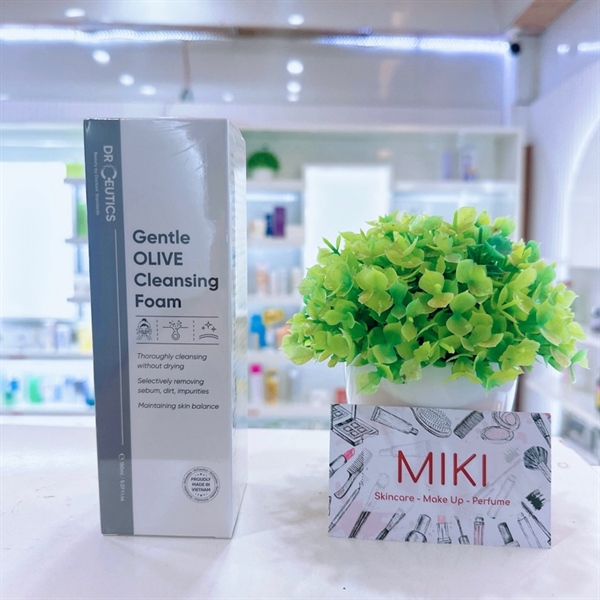 Sữa Rửa Mặt Dịu Nhẹ Làm Sạch Sâu DrCeutics Gentle Olive 150ml