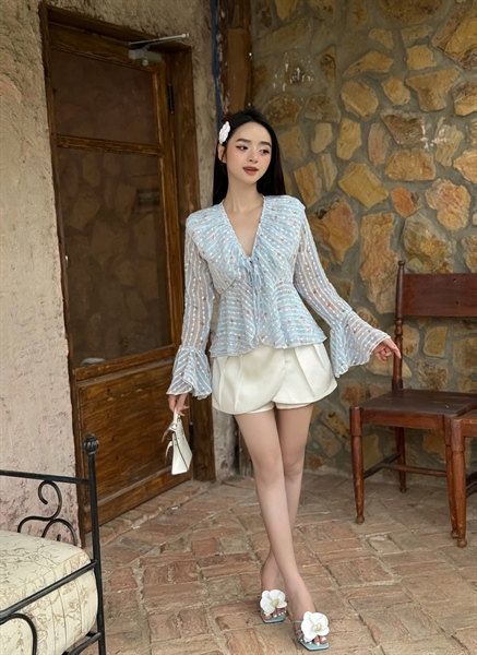 FLORAL WHISPERS TOP