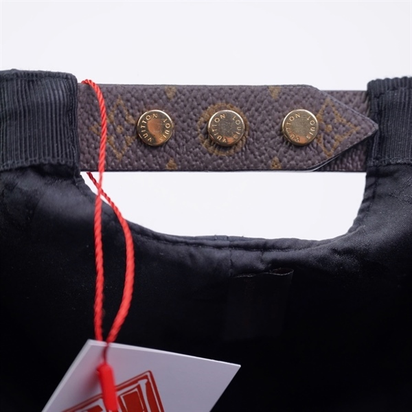 Nón LV đen phối hoa nâu KG+