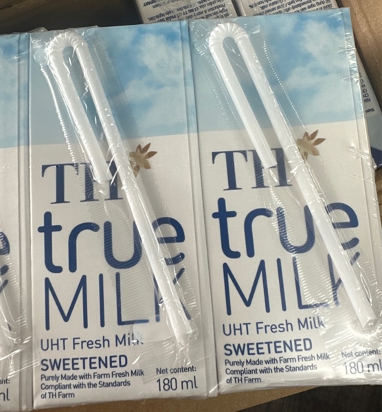 Sữa tươi tiệt trùng TH trumilk có đường 180ml
