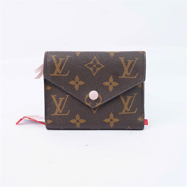 Ví LV hoa nâu gập 3 nút hồng (SP4167)+