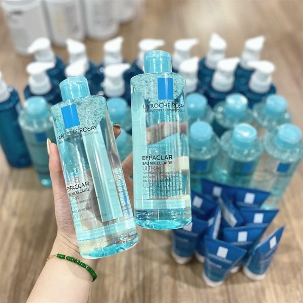 Nước tẩy Trang laroche-posay màu xanh cho da dầu mụn, nhạy cảm chính hãng 400ml