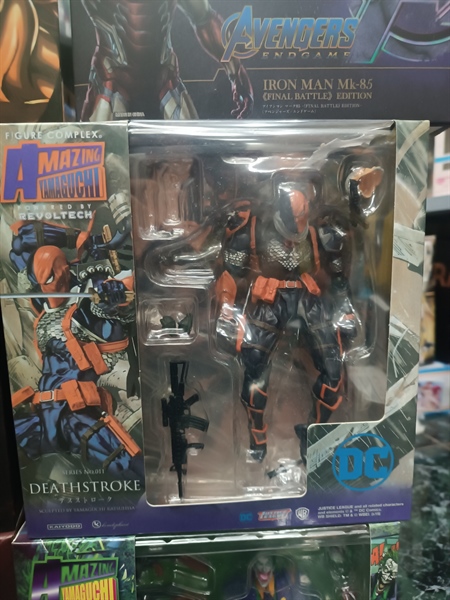 Mua bán REVOLTECH DEATHSTROKE FAKE