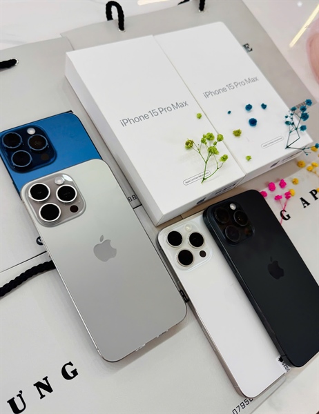 IPHONE 15PROMAX 99