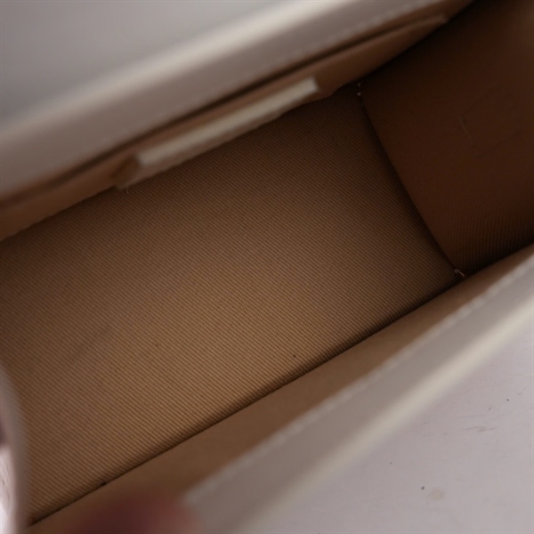 Túi Jacquemus trắng sz18 KG+