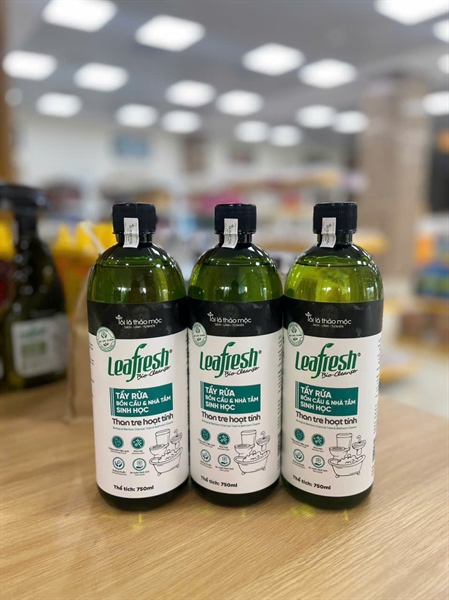 Tẩy rửa bồn cầu & Nhà Tắm sinh học than tre hoạt tính 750ml