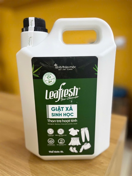 Giặt xả sinh học than tre hoạt tính 5L