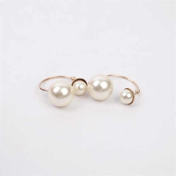 Bông tai Dior ngọc trai (MV) KG+