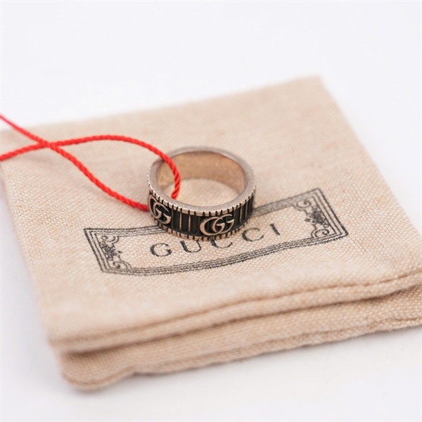 Nhẫn GG đen (MV) KG+