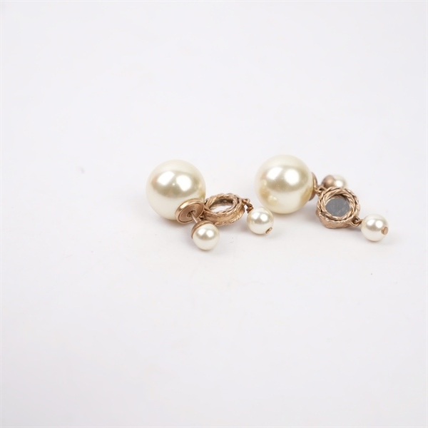 Bông tai Dior ngọc trai (MV) KG+