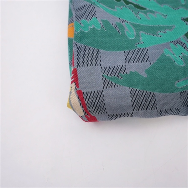 Khăn LV ô vuông xám in hình (MV) KG+