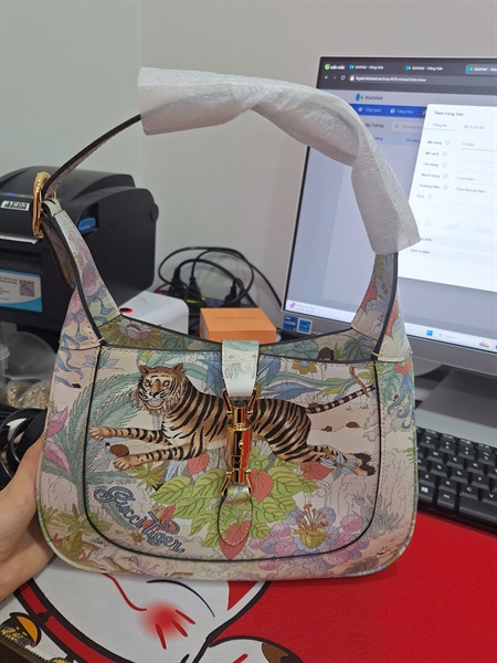 Túi GG Jackie 1961 họa tiết hổ (636709-520981) sz27 (HT)+