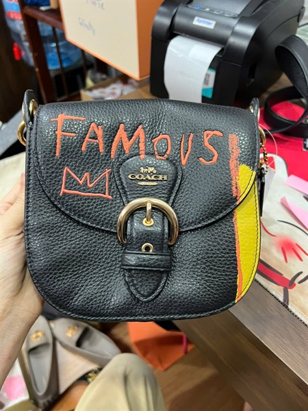 Túi Coach đen in chữ Famous 2strap sz17 (QN) KG+