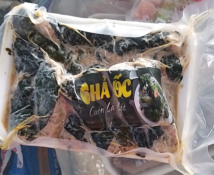 Chả ốc cuốn lá lốt