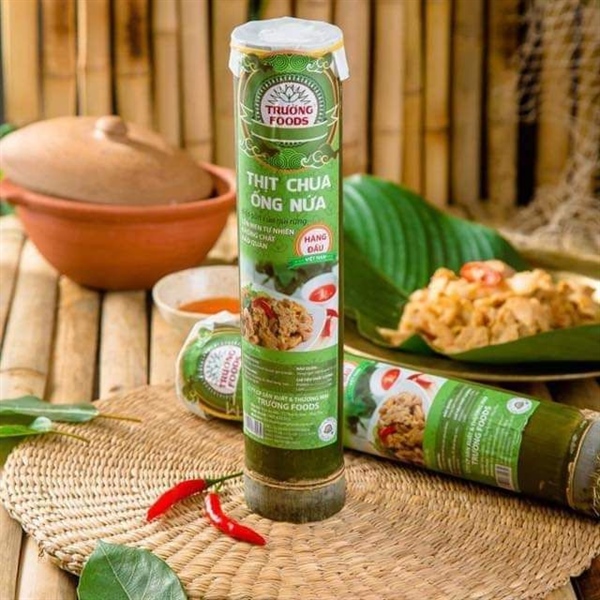 Thịt chua ống nứa