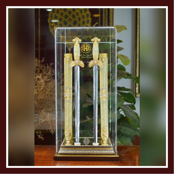 Tráp Kiếm Thờ Khảm Xà Cừ Đôi Cao 75