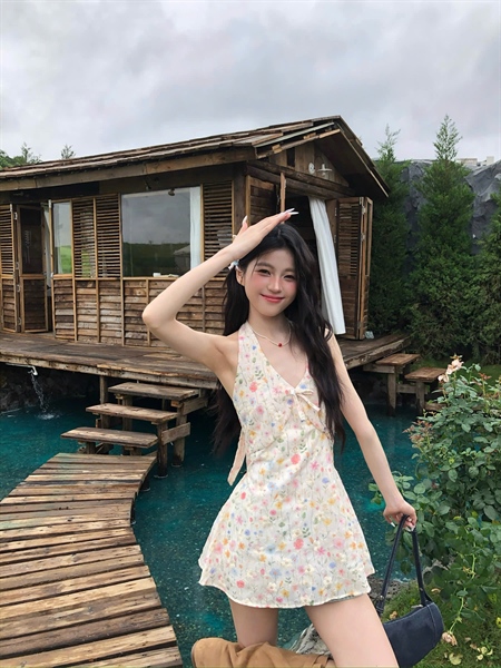 [AH] Váy hoa cổ yếm nơ ngực chun lưng