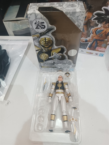Mua bán (2ND-PHỤ KIỆN Ố)SHF POWER RANGER WHITE RANGER 25TH EDITION